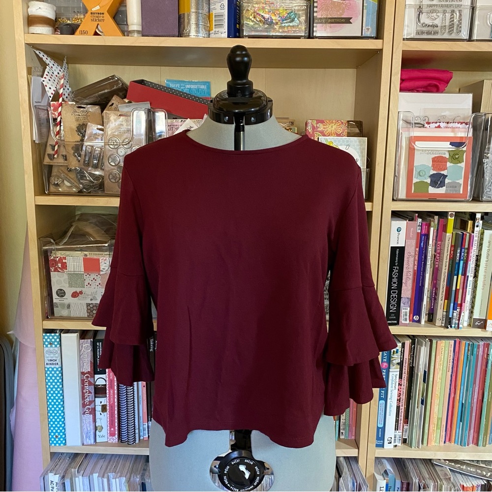 🌸3/$15🌸 W5 Layered-Sleeve Top
